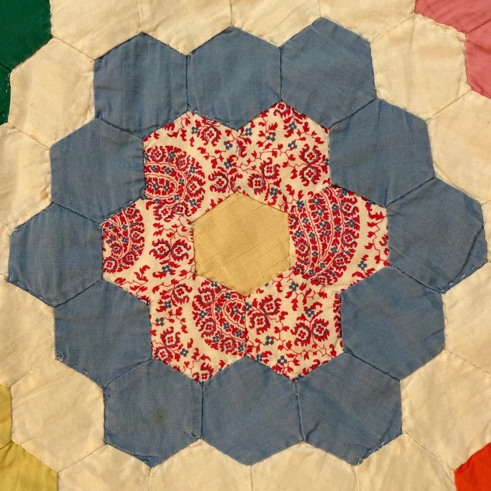 Vtg 30s Grandmother's Flower Garden Hand Sewn Hexagon Quilt 50x71 Handmade